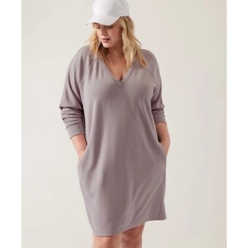 Athleta Seasoft Dress Pullover V Neck Long Sleeve Womens M Athletic Lounge